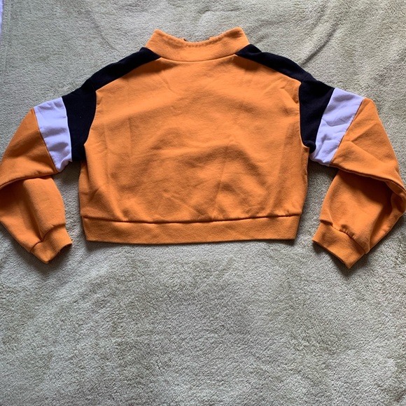 Color block cropped sweater - Picture 2 of 2